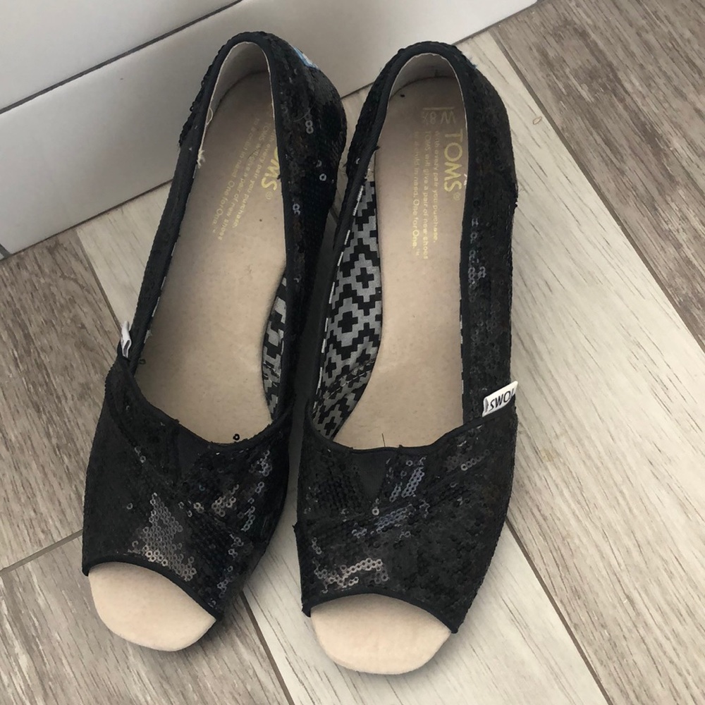 Toms wedges